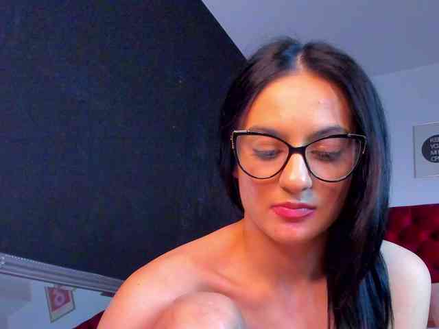 Aliceincumland webcam