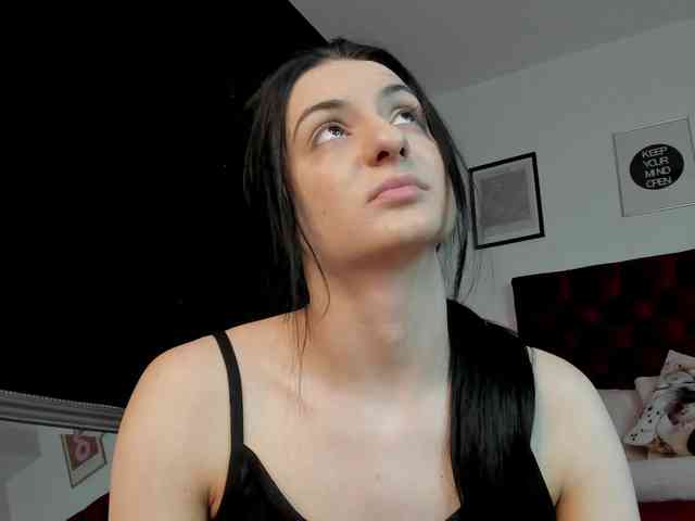 Aliceincumland webcam