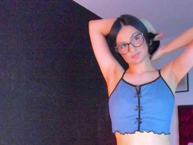 Aliceincumland webcam