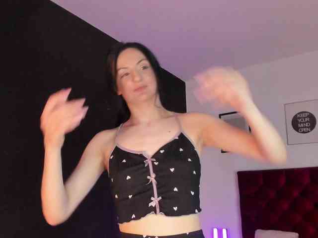 Aliceincumland webcam