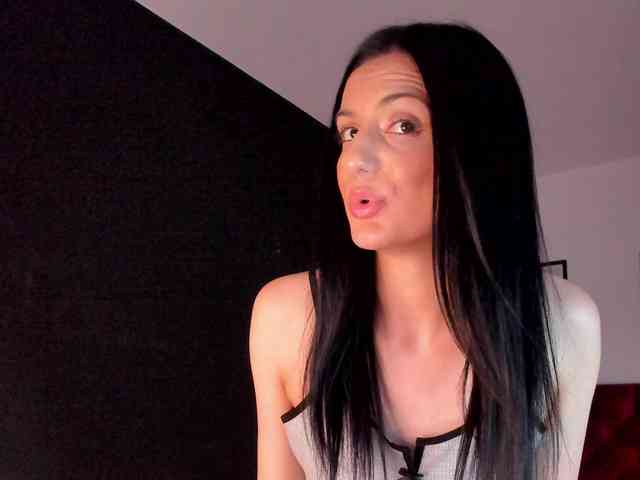 Aliceincumland webcam