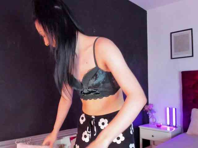 Aliceincumland webcam