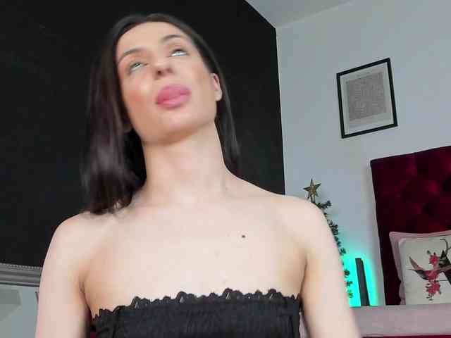 Aliceincumland webcam