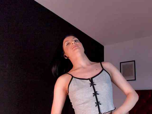 Aliceincumland webcam