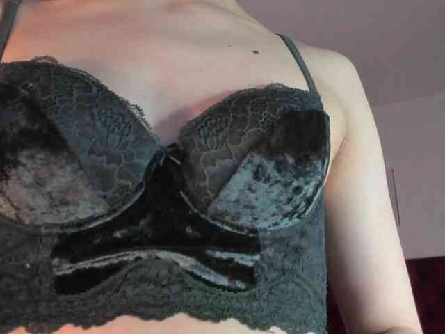 Aliceincumland webcam