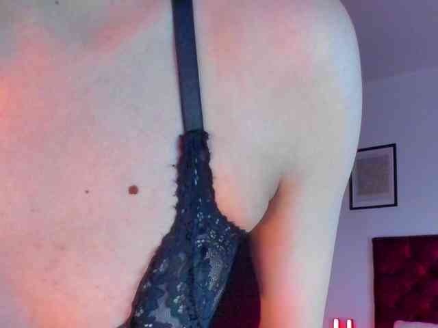 Aliceincumland webcam