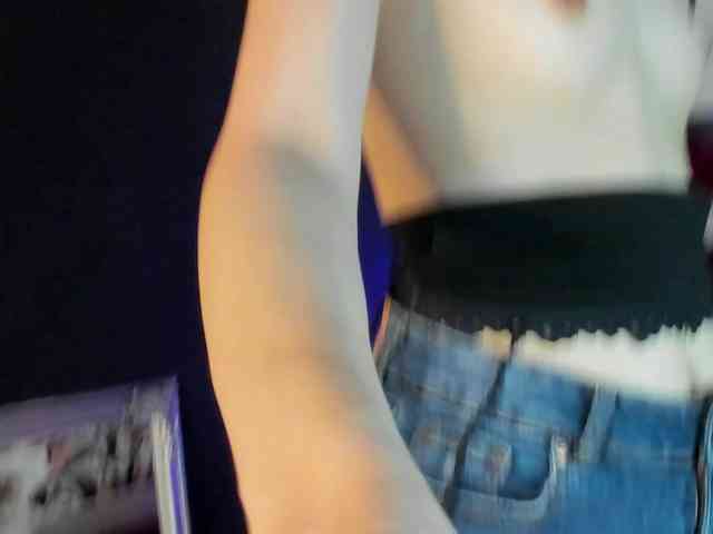 Aliceincumland webcam