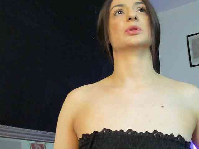 Aliceincumland webcam