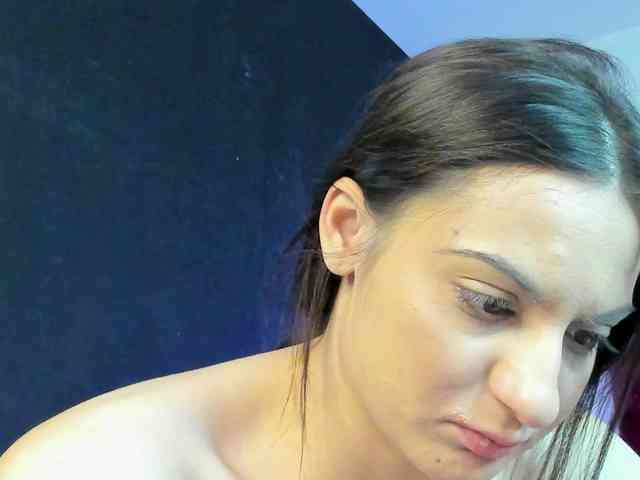 Aliceincumland webcam