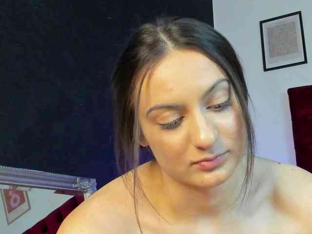 Aliceincumland webcam