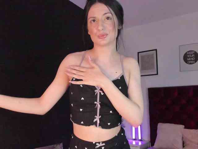 Aliceincumland webcam