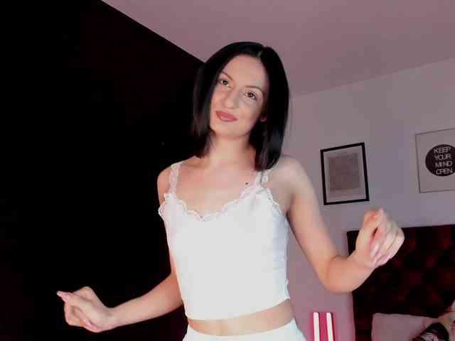 Aliceincumland webcam