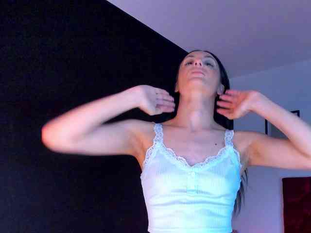 Aliceincumland webcam