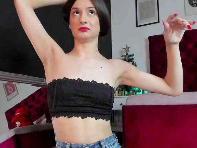 Aliceincumland webcam