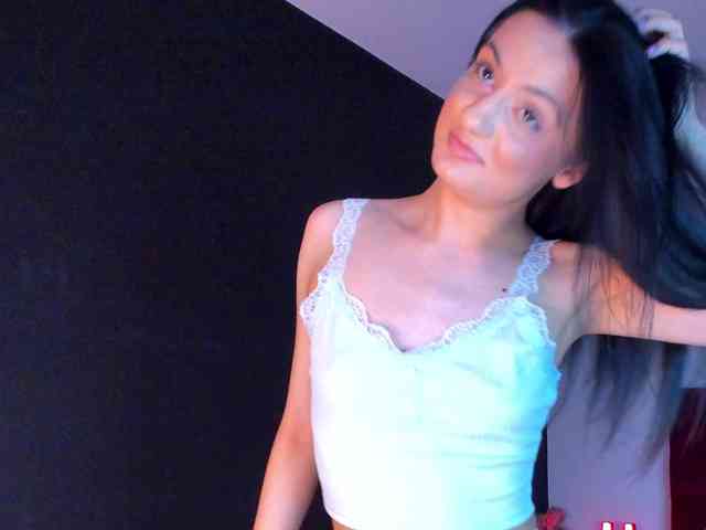 Aliceincumland webcam