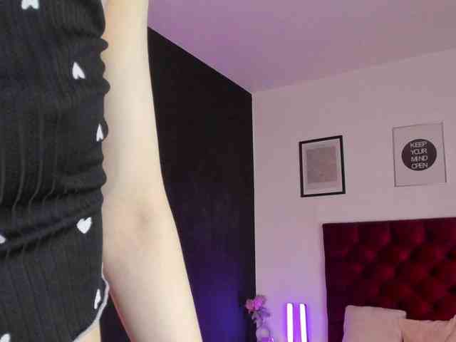 Aliceincumland webcam