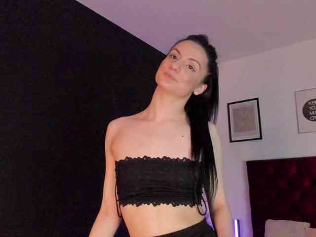 Aliceincumland webcam