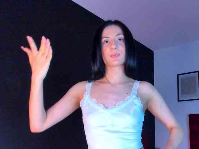 Aliceincumland webcam