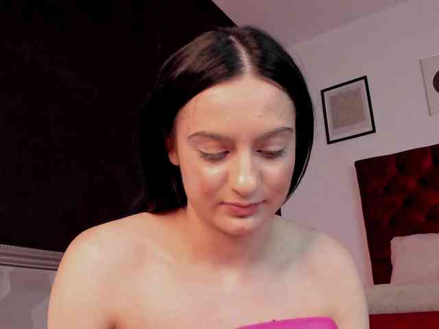 Aliceincumland webcam