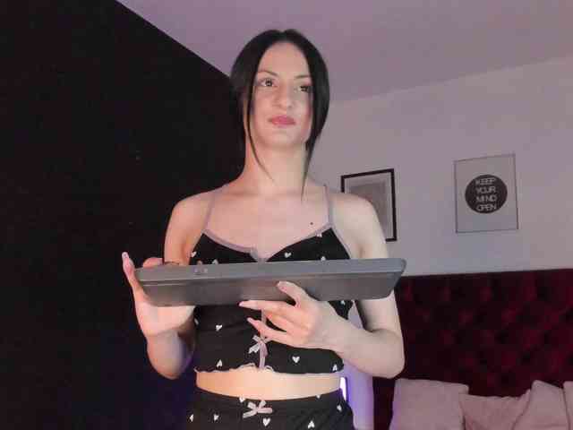 Aliceincumland webcam