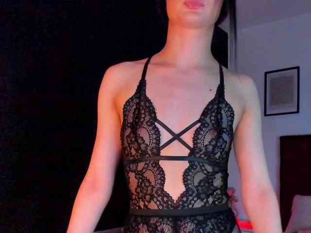 Aliceincumland webcam