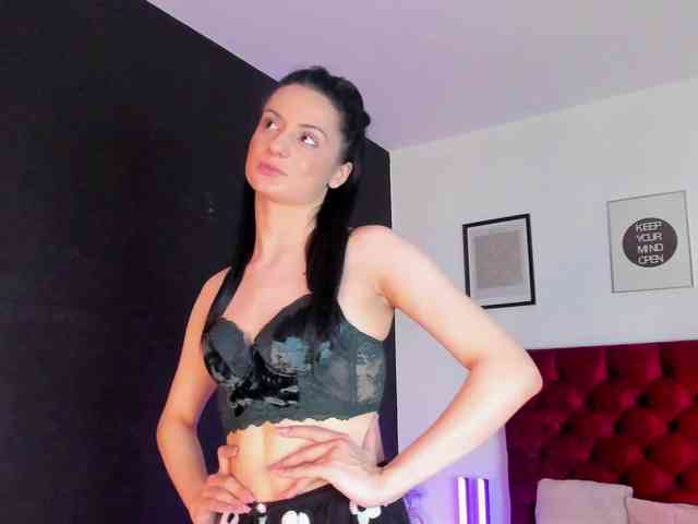 Aliceincumland webcam