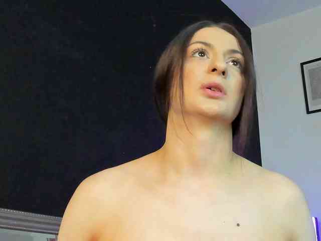 Aliceincumland webcam