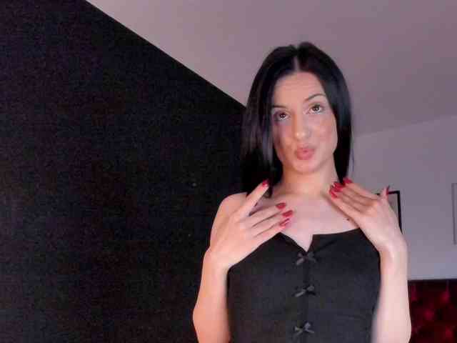 Aliceincumland webcam