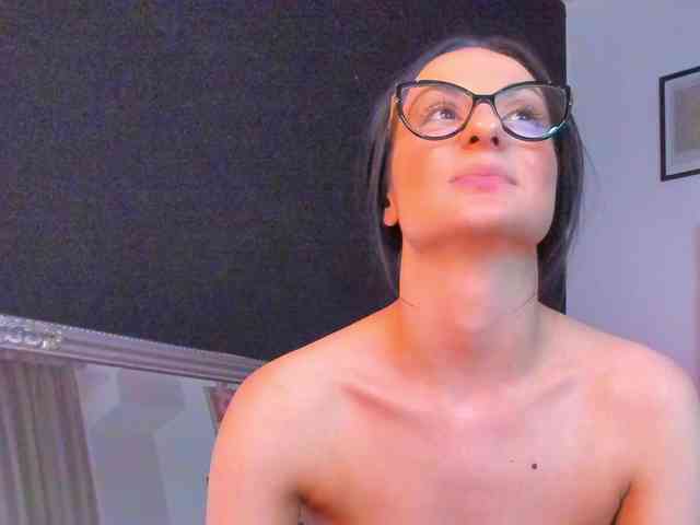 Aliceincumland webcam