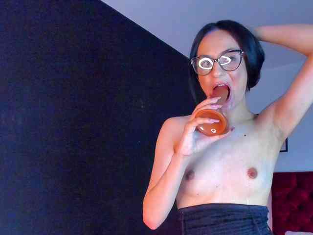 Aliceincumland webcam