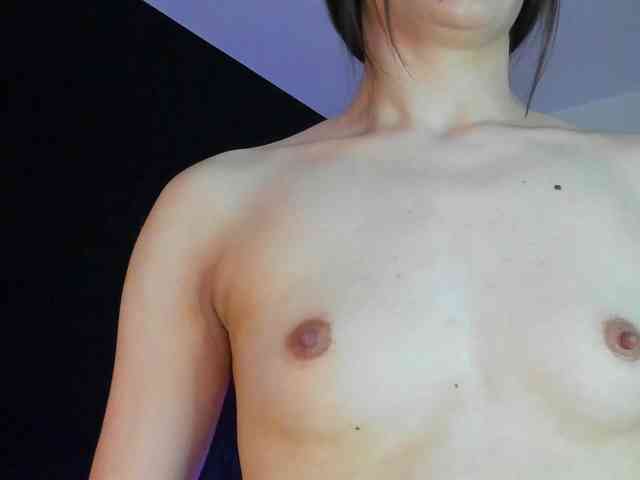 Aliceincumland webcam