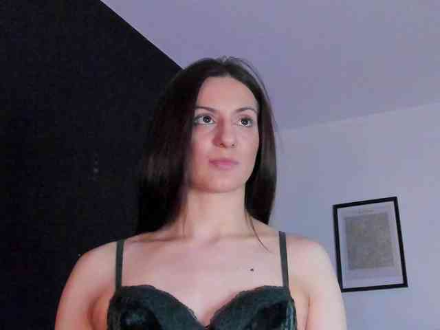Aliceincumland webcam