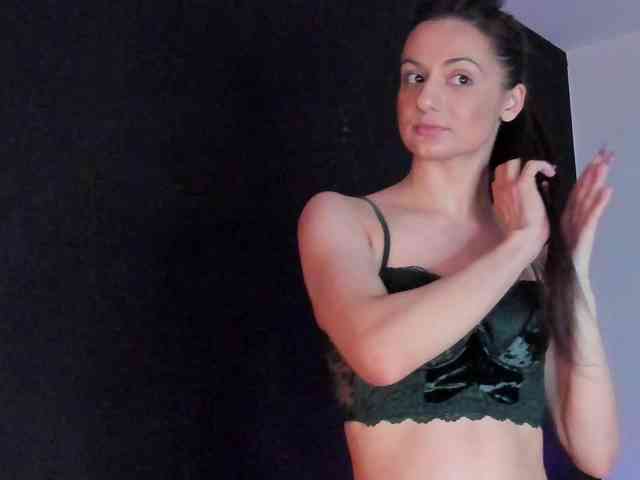 Aliceincumland webcam