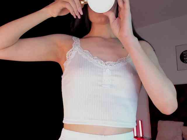 Aliceincumland webcam