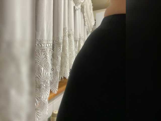 Avrora09's BongaCams show and profile