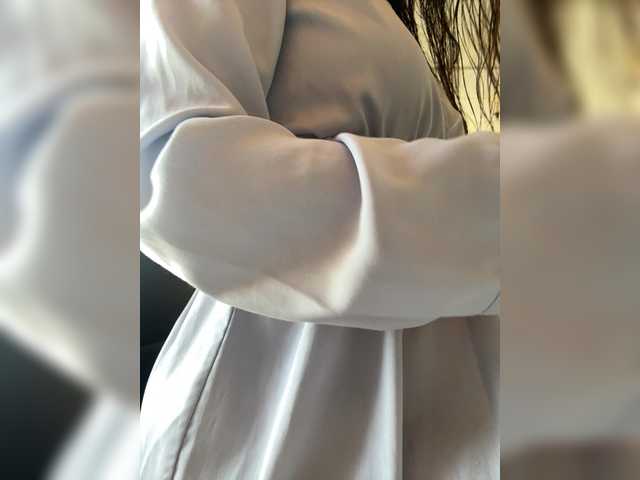 Avrora09's BongaCams show and profile