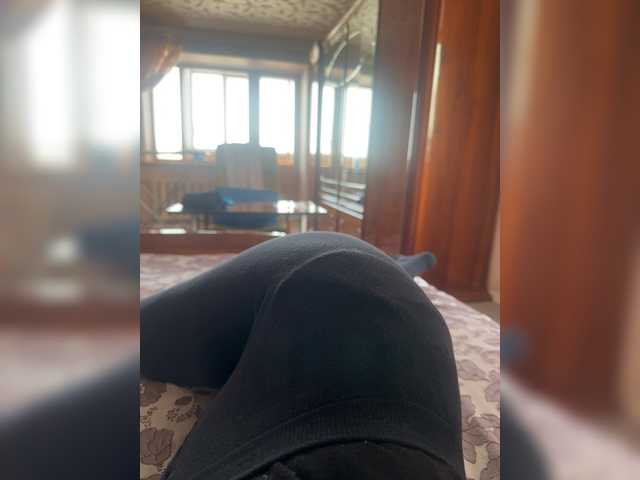 Avrora09's BongaCams show and profile