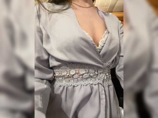 Avrora09's BongaCams show and profile