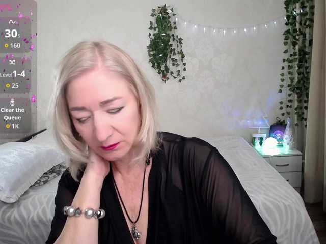 Preview of hunters-woman