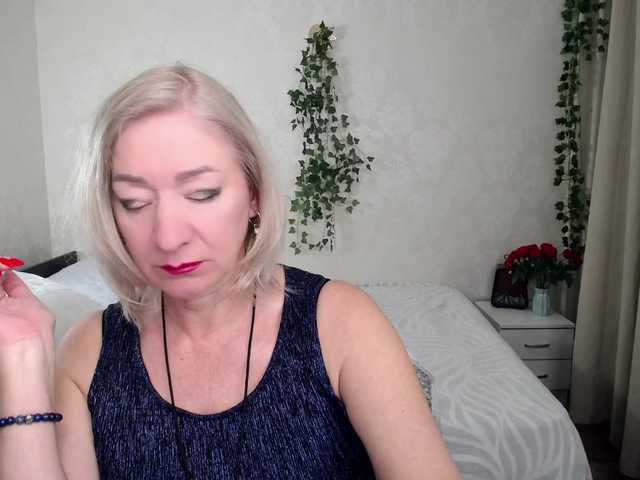 hunters-woman webcam bongacams model stream image