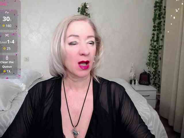 hunters-woman hunters-woman