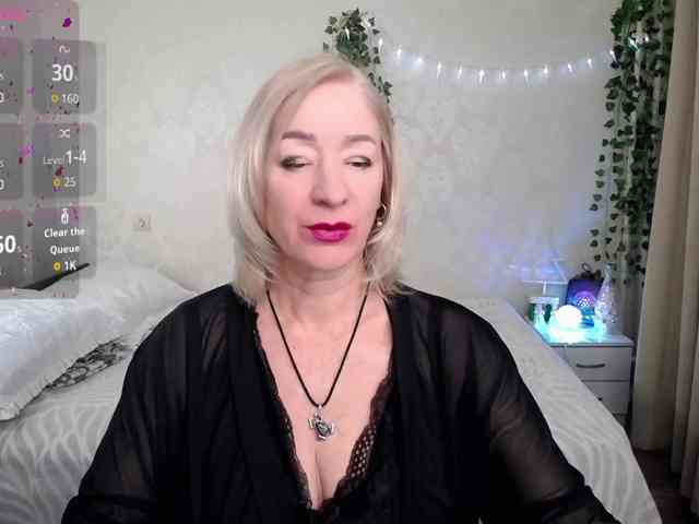 hunters-woman webcam