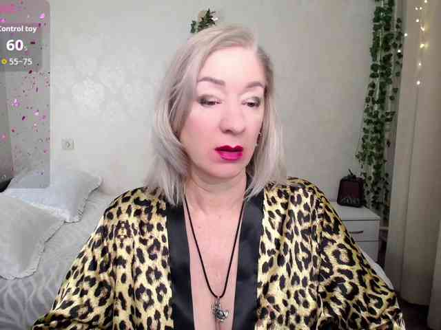 hunters-woman webcam