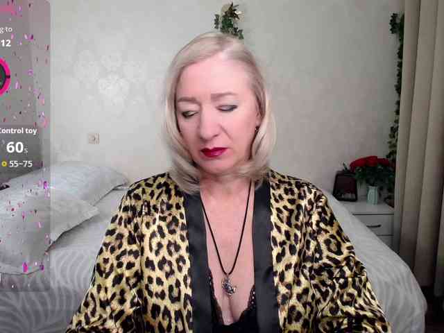 hunters-woman webcam