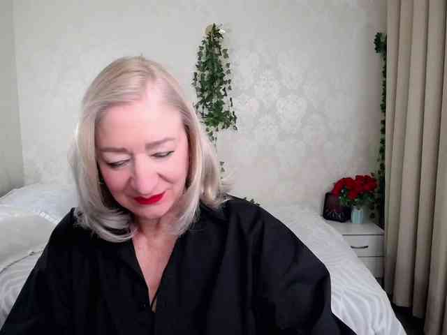 hunters-woman webcam