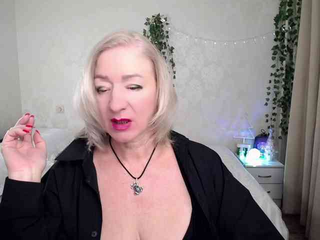 hunters-woman webcam