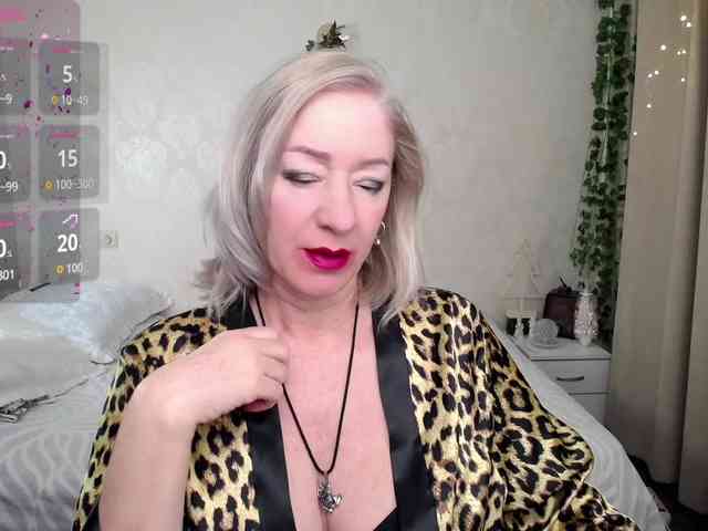 hunters-woman hunters-woman