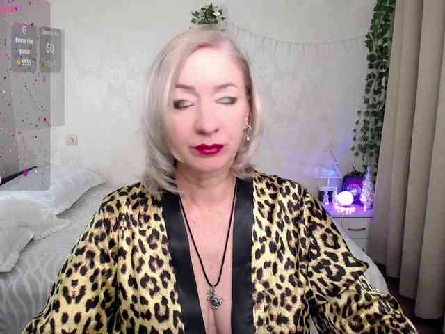 hunters-woman hunters-woman