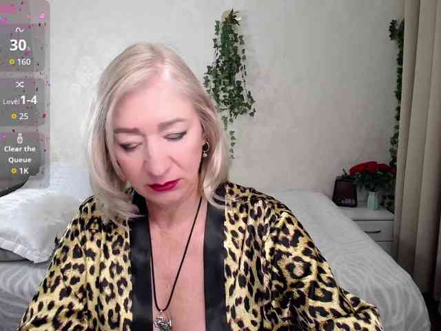 hunters-woman webcam