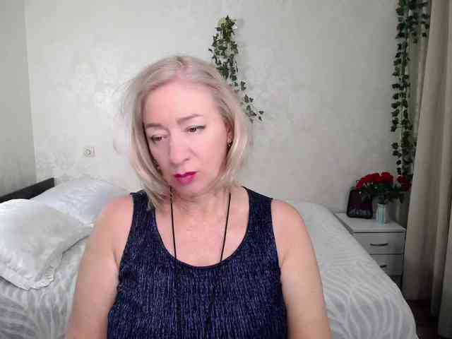 hunters-woman webcam